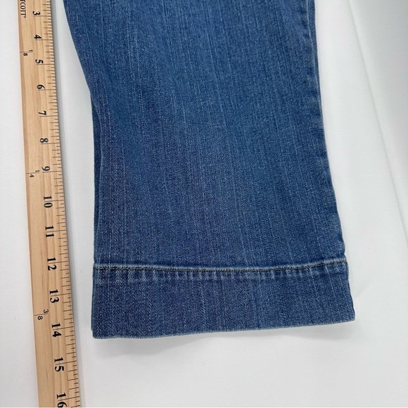 Nine West Jean Shorts Women 4 Blue Capri Mid Rise Denim Pockets Casual Bermuda - Picture 10 of 11